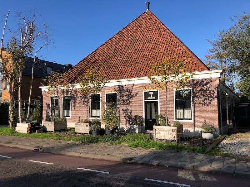 Traditional family apartment with garden at countryside of Amsterdam