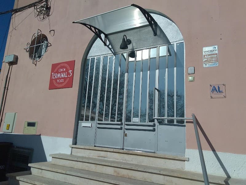 Lisbon Hostel Terminal 3