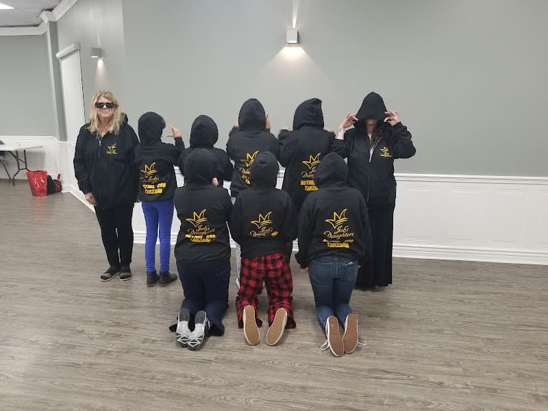 Hollywood Lodge 355 Family