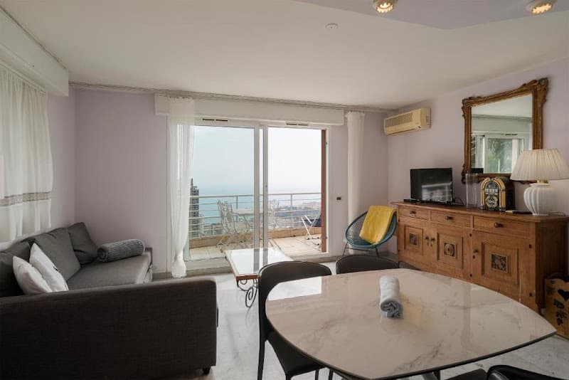 Le Lord Luxury Penthouse with Sea View