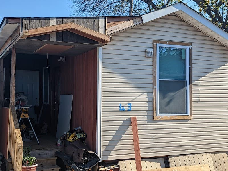 Riverview Trailer Cour Inc