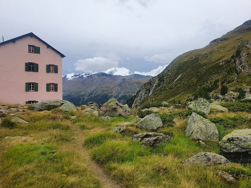 Berggasthaus Trift 2337 m.